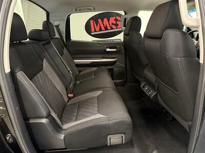 2015 Toyota Tundra SR5 - Photo 15 - Grand Rapids, MI 49504