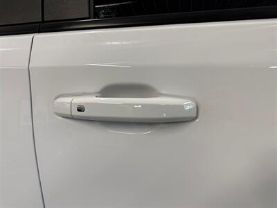 2020 Chevrolet Silverado 1500 LT   - Photo 11 - Grand Rapids, MI 49504