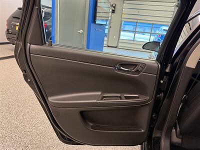2014 Chevrolet Impala Limited LTZ Fleet   - Photo 17 - Grand Rapids, MI 49504