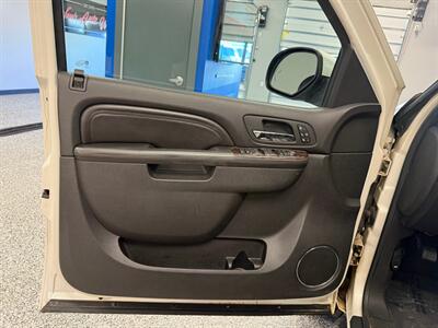 2011 GMC Yukon Denali - Photo 30 - Grand Rapids, MI 49504