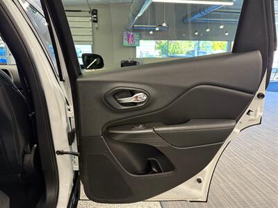 2014 Jeep Cherokee Latitude   - Photo 15 - Grand Rapids, MI 49504