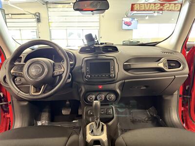 2017 Jeep Renegade Latitude   - Photo 11 - Grand Rapids, MI 49504
