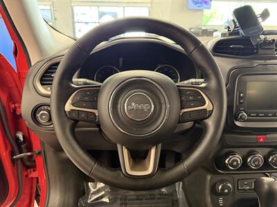 2017 Jeep Renegade Latitude   - Photo 10 - Grand Rapids, MI 49504