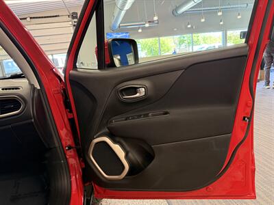 2017 Jeep Renegade Latitude   - Photo 29 - Grand Rapids, MI 49504