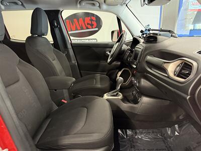 2017 Jeep Renegade Latitude   - Photo 30 - Grand Rapids, MI 49504