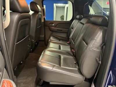 2013 Chevrolet Avalanche LT Black Diamond   - Photo 19 - Grand Rapids, MI 49504