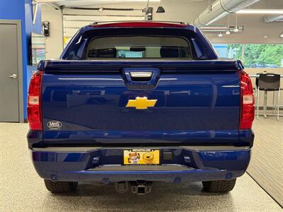 2013 Chevrolet Avalanche LT Black Diamond   - Photo 6 - Grand Rapids, MI 49504