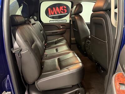 2013 Chevrolet Avalanche LT Black Diamond   - Photo 14 - Grand Rapids, MI 49504