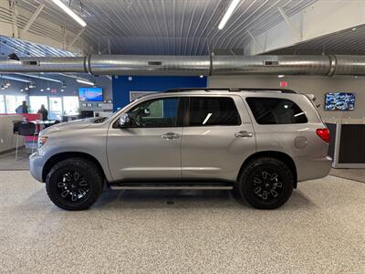 2010 Toyota Sequoia Limited   - Photo 4 - Grand Rapids, MI 49504
