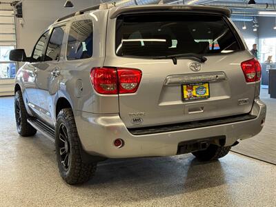 2010 Toyota Sequoia Limited   - Photo 5 - Grand Rapids, MI 49504