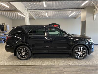 2017 Ford Explorer Sport   - Photo 5 - Grand Rapids, MI 49504