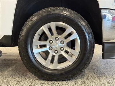 2017 Chevrolet Silverado 1500 LT - Photo 9 - Grand Rapids, MI 49504