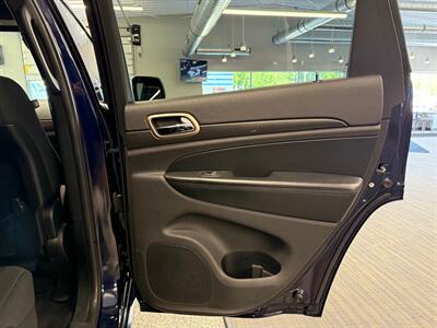 2016 Jeep Grand Cherokee Laredo   - Photo 14 - Grand Rapids, MI 49504