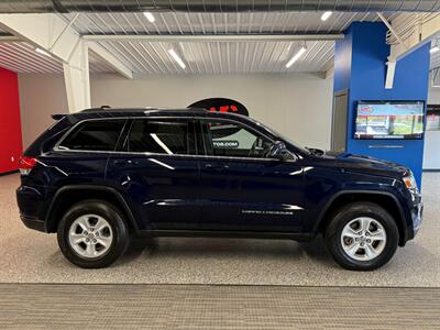 2016 Jeep Grand Cherokee Laredo   - Photo 8 - Grand Rapids, MI 49504