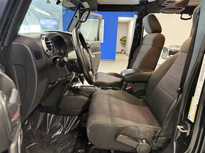 2012 Jeep Wrangler Unlimited Sahara   - Photo 25 - Grand Rapids, MI 49504