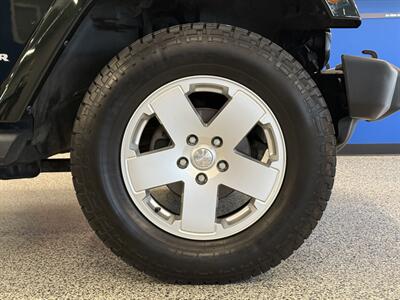 2012 Jeep Wrangler Unlimited Sahara   - Photo 10 - Grand Rapids, MI 49504