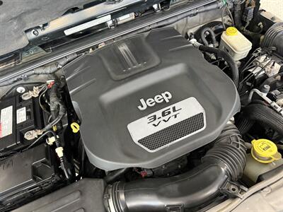 2012 Jeep Wrangler Unlimited Sahara   - Photo 8 - Grand Rapids, MI 49504