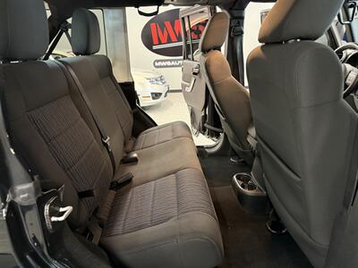 2012 Jeep Wrangler Unlimited Sahara   - Photo 29 - Grand Rapids, MI 49504