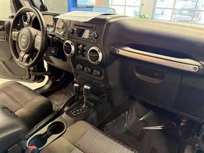 2012 Jeep Wrangler Unlimited Sahara   - Photo 30 - Grand Rapids, MI 49504