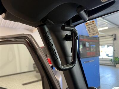 2012 Jeep Wrangler Unlimited Sahara   - Photo 15 - Grand Rapids, MI 49504