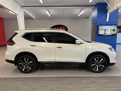 2017 Nissan Rogue SL   - Photo 7 - Grand Rapids, MI 49504