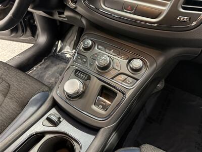2015 Chrysler 200 S   - Photo 23 - Grand Rapids, MI 49504