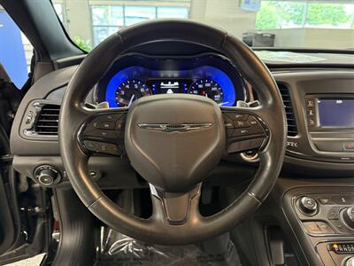 2015 Chrysler 200 S   - Photo 14 - Grand Rapids, MI 49504
