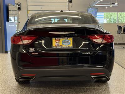 2015 Chrysler 200 S   - Photo 6 - Grand Rapids, MI 49504