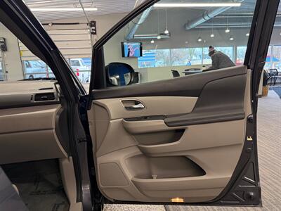 2015 Honda Odyssey EX-L - Photo 12 - Grand Rapids, MI 49504