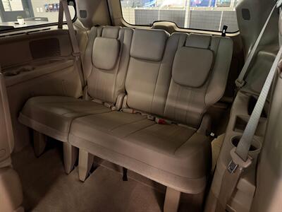 2013 Chrysler Town and Country Touring-L   - Photo 18 - Grand Rapids, MI 49504