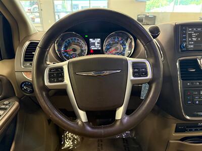 2013 Chrysler Town and Country Touring-L   - Photo 28 - Grand Rapids, MI 49504