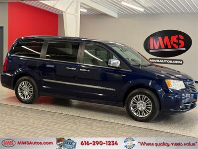 2013 Chrysler Town and Country Touring-L   - Photo 1 - Grand Rapids, MI 49504