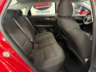 2020 Kia Forte LXS   - Photo 13 - Grand Rapids, MI 49504
