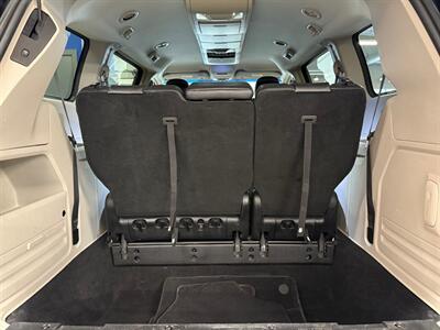 2014 Chrysler Town and Country Touring   - Photo 16 - Grand Rapids, MI 49504
