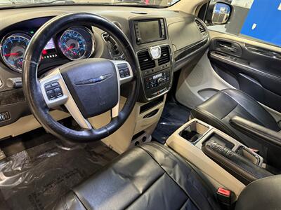 2014 Chrysler Town and Country Touring   - Photo 30 - Grand Rapids, MI 49504