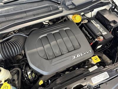 2016 Chrysler Town and Country Touring-L - Photo 32 - Grand Rapids, MI 49504