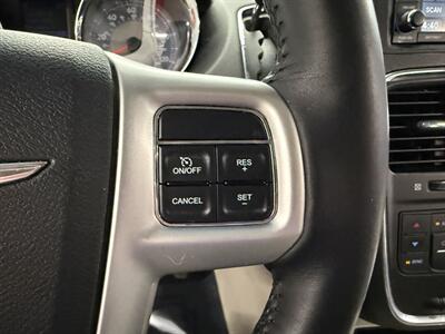 2016 Chrysler Town and Country Touring-L - Photo 27 - Grand Rapids, MI 49504