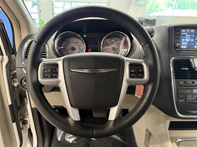 2016 Chrysler Town and Country Touring-L - Photo 29 - Grand Rapids, MI 49504