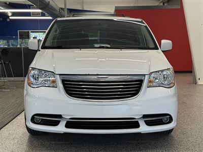 2016 Chrysler Town and Country Touring-L - Photo 3 - Grand Rapids, MI 49504