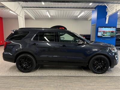 2017 Ford Explorer Sport   - Photo 8 - Grand Rapids, MI 49504