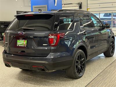 2017 Ford Explorer Sport   - Photo 7 - Grand Rapids, MI 49504