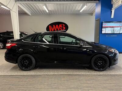 2014 Ford Focus Titanium - Photo 8 - Grand Rapids, MI 49504