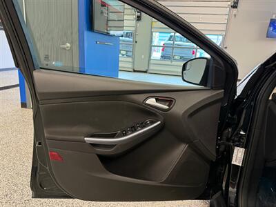2014 Ford Focus Titanium - Photo 23 - Grand Rapids, MI 49504