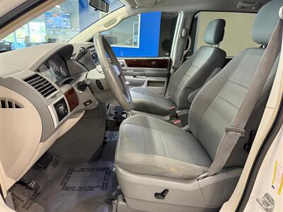 2010 Chrysler Town and Country Touring   - Photo 2 - Grand Rapids, MI 49504