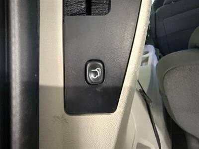 2010 Chrysler Town and Country Touring   - Photo 17 - Grand Rapids, MI 49504