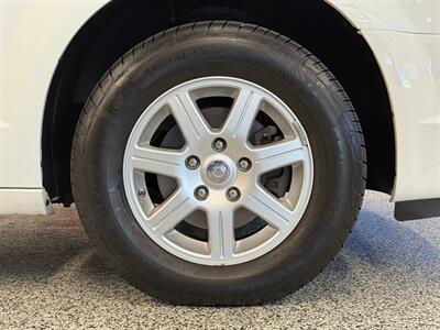 2010 Chrysler Town and Country Touring   - Photo 10 - Grand Rapids, MI 49504