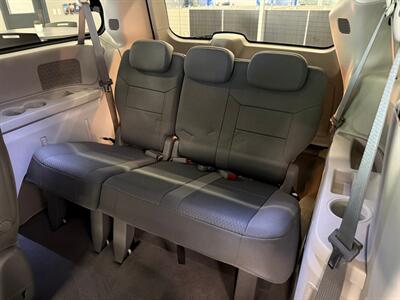2010 Chrysler Town and Country Touring   - Photo 19 - Grand Rapids, MI 49504