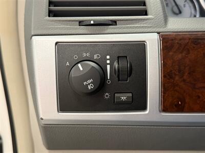 2010 Chrysler Town and Country Touring   - Photo 25 - Grand Rapids, MI 49504