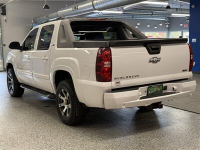 2009 Chevrolet Avalanche LT - Photo 7 - Grand Rapids, MI 49504