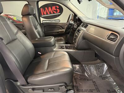 2009 Chevrolet Avalanche LT - Photo 16 - Grand Rapids, MI 49504